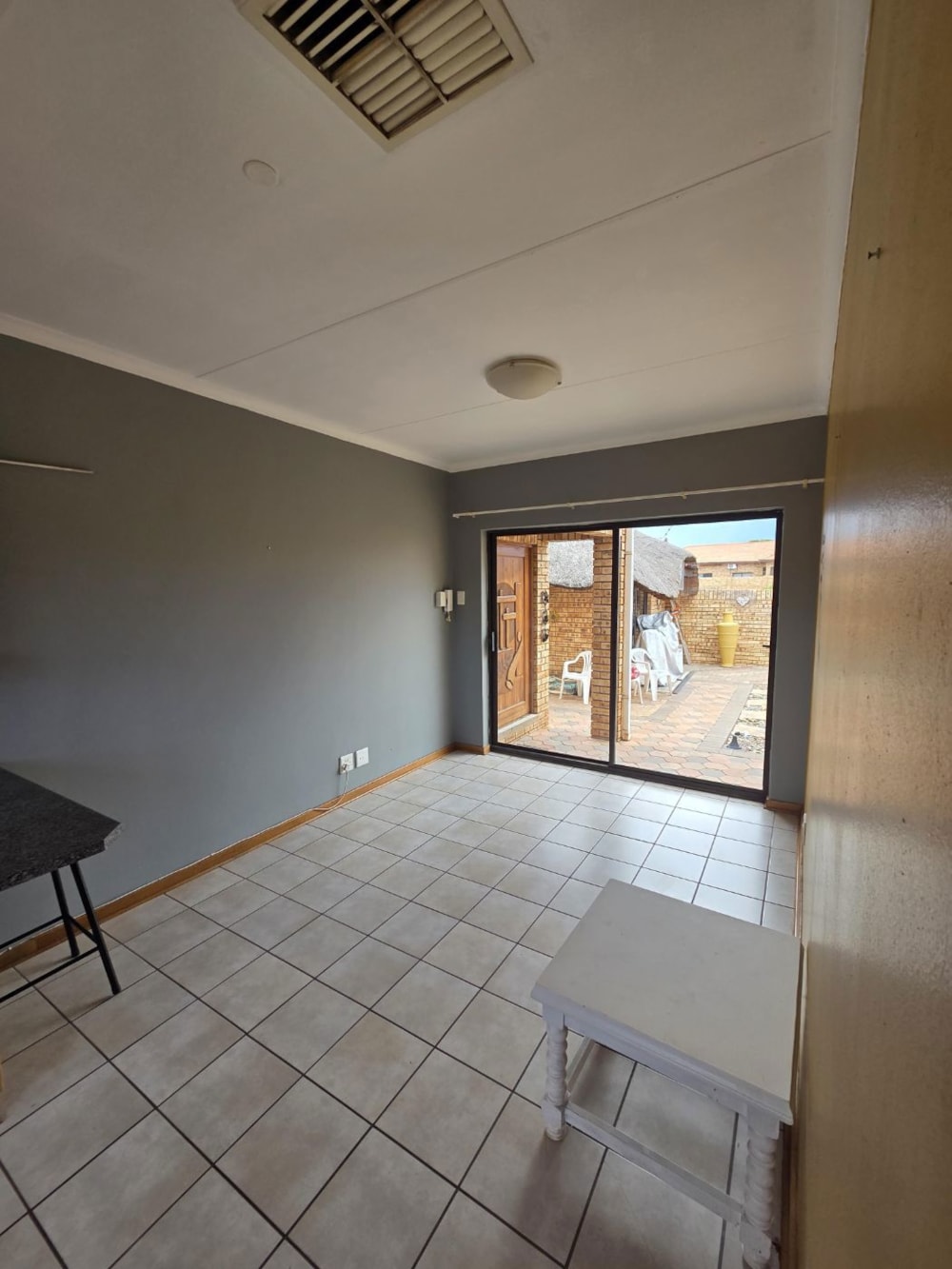 Apartment to rent in Hillcrest, Kimberley - 1KJ1720938 Apartment to rent in Hillcrest, Kimberley - 1KJ1720938
