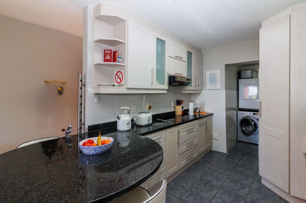 Apartment to rent in Signal Hill, Plettenberg Bay - 1KG1721699