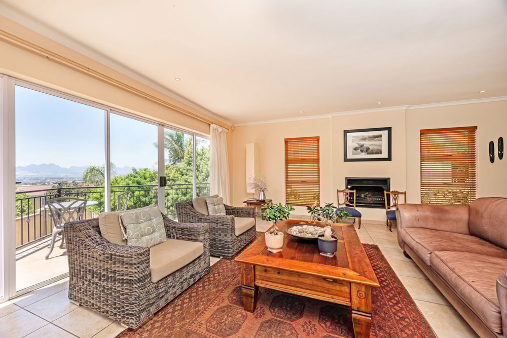 Double-storey house for sale in Aurora, Durbanville - DBV1722706 Double-storey house for sale in Aurora, Durbanville - DBV1722706