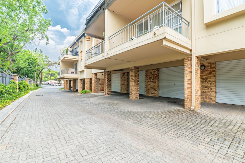 Apartment for sale in Bryanston - HP1721551