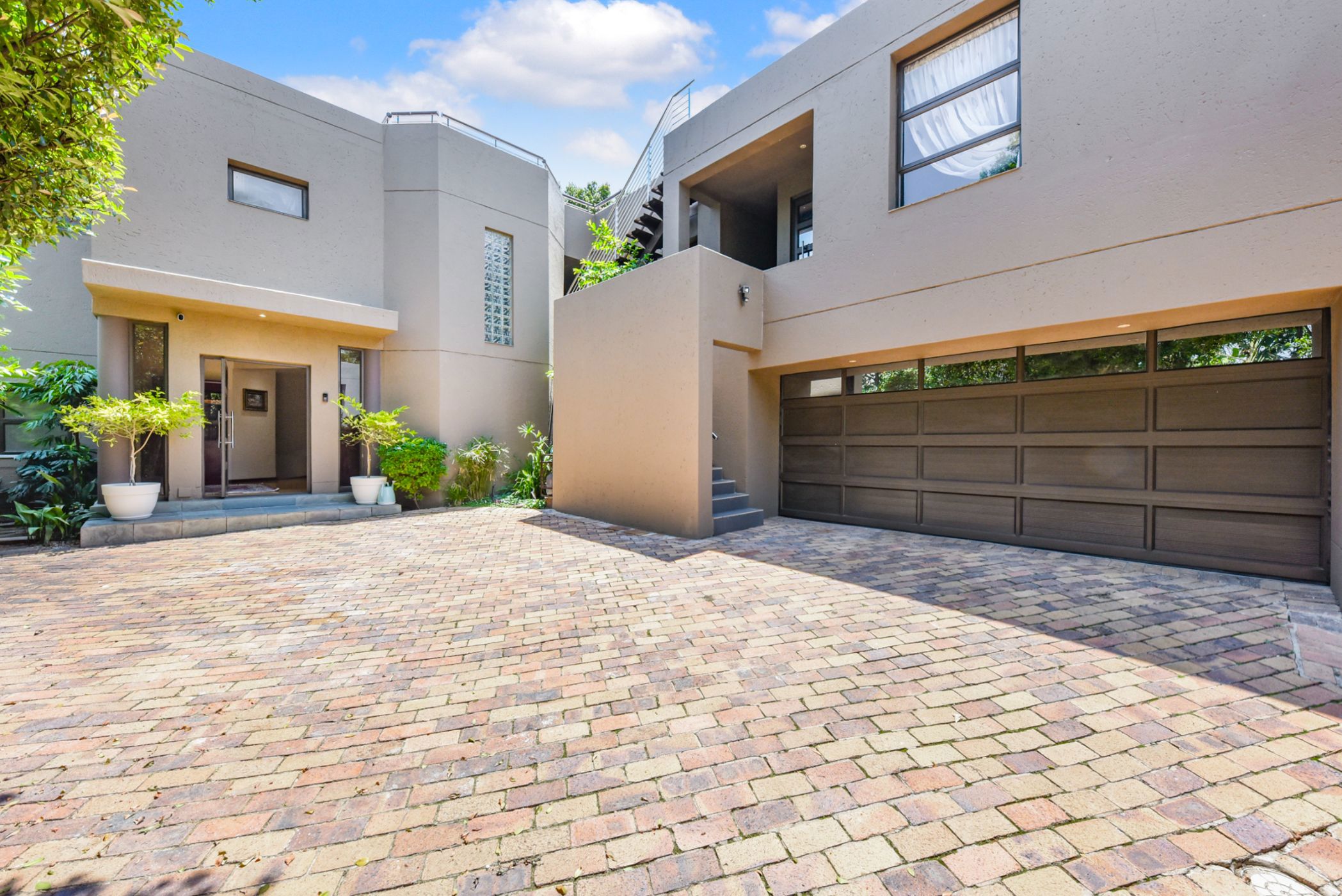 Cluster for sale in Khyber Rock - HP1722109