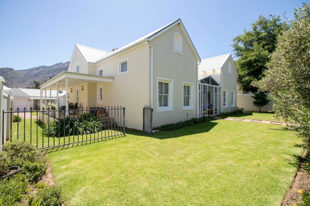 House for sale in Franschhoek - FWI1718198 House for sale in Franschhoek - FWI1718198