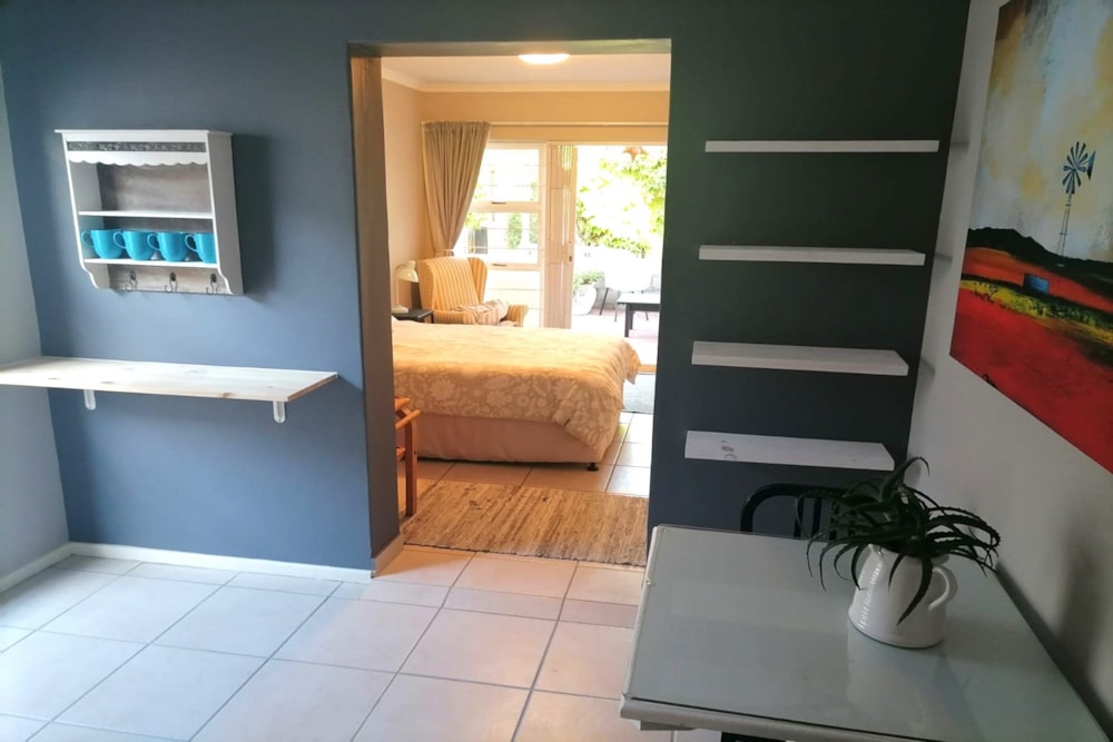 Garden cottage to rent in Table View - 1TV1722173 Garden cottage to rent in Table View - 1TV1722173