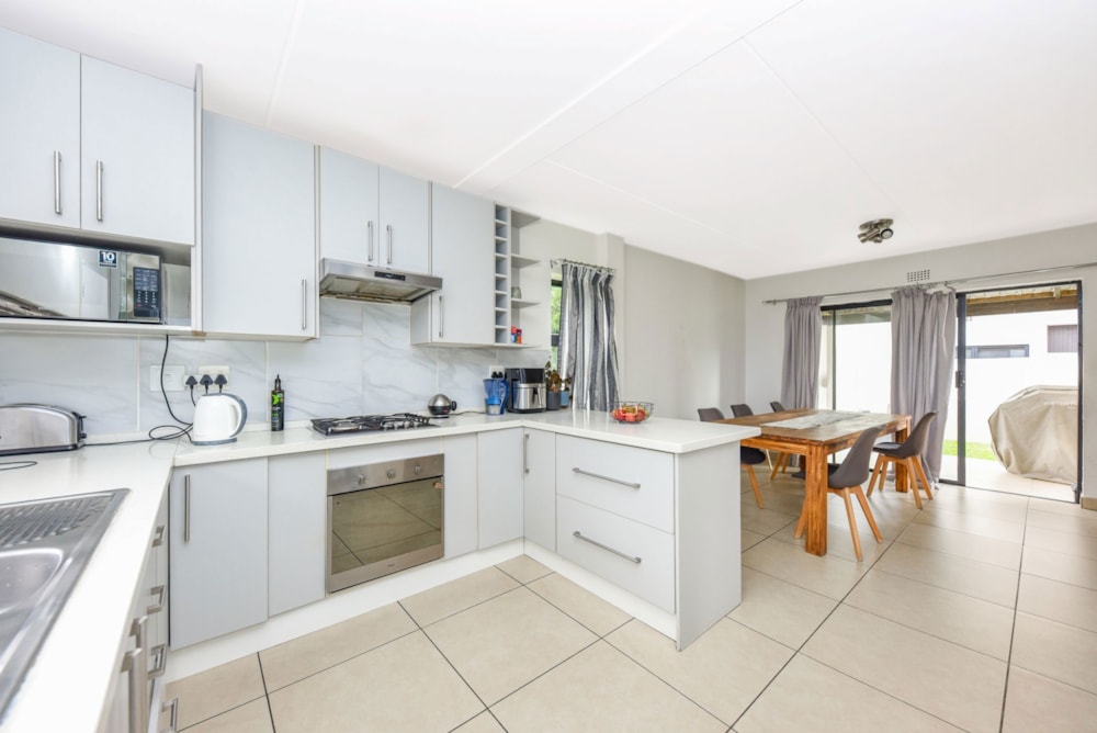 Double-storey cluster for sale in Cedar Creek - FW1722973 Double-storey cluster for sale in Cedar Creek - FW1722973