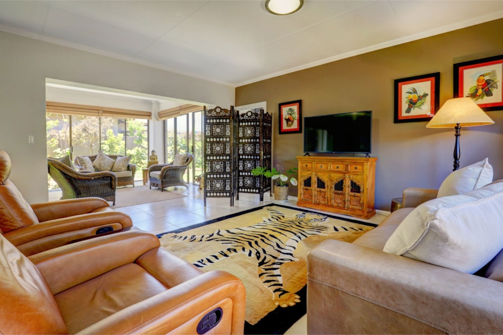 Security estate home for sale in Earl's Court - GEO1721380 Security estate home for sale in Earl's Court - GEO1721380