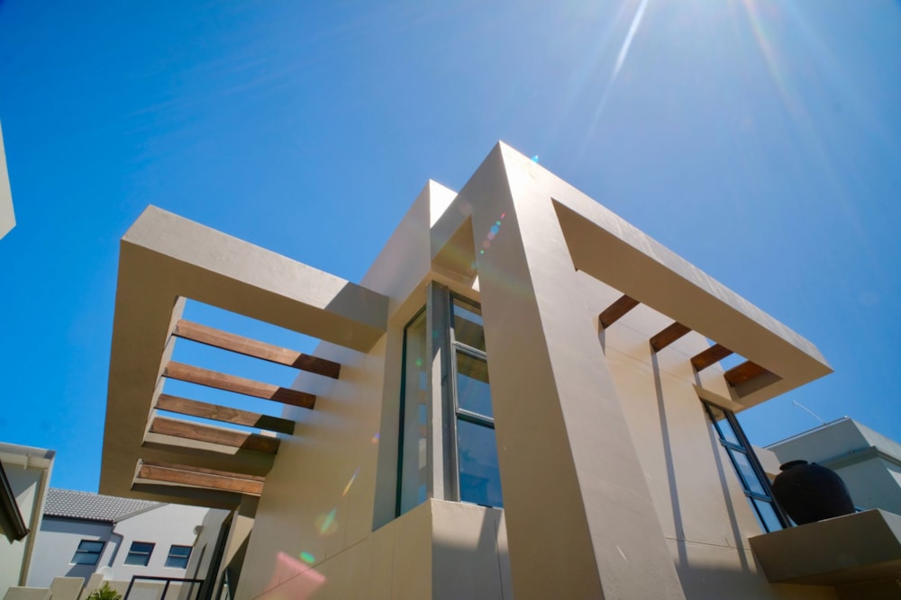 Security complex home for sale in Calypso Beach - LA1721176 Security complex home for sale in Calypso Beach - LA1721176