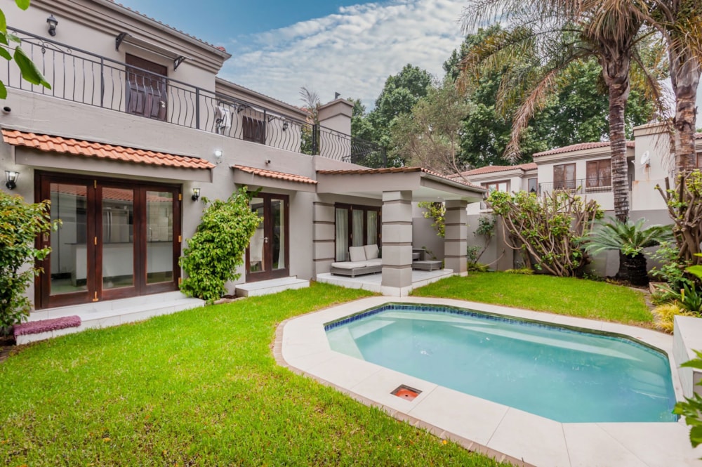 Double-storey cluster for sale in Bedfordview - BED1721951 Double-storey cluster for sale in Bedfordview - BED1721951