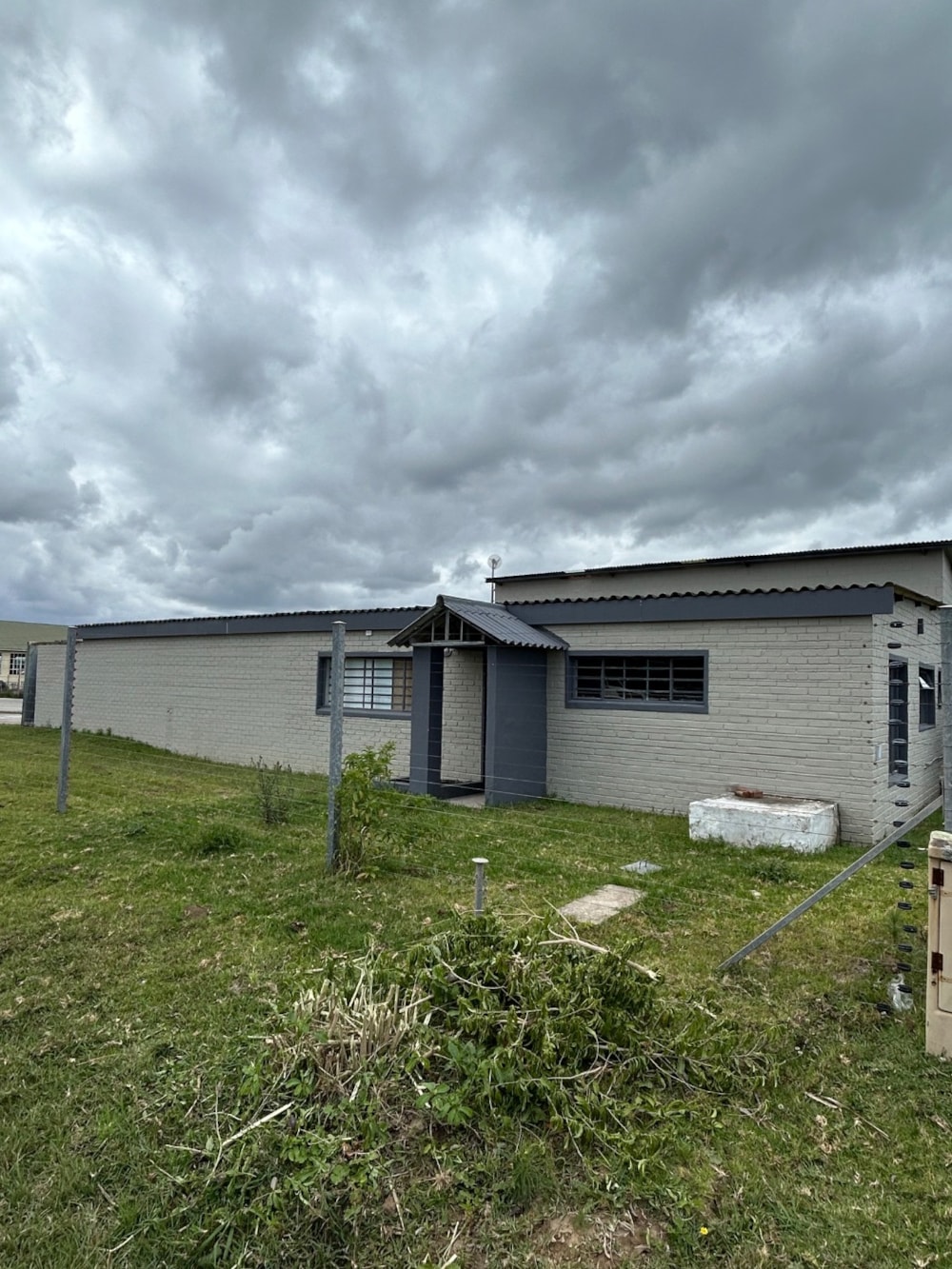 Commercial industrial property for sale in Riversbend - 1KO1721446