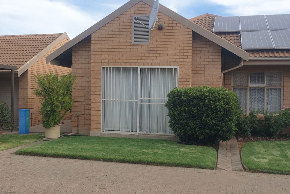 Townhouse for sale in Universitas - 1BX1721901