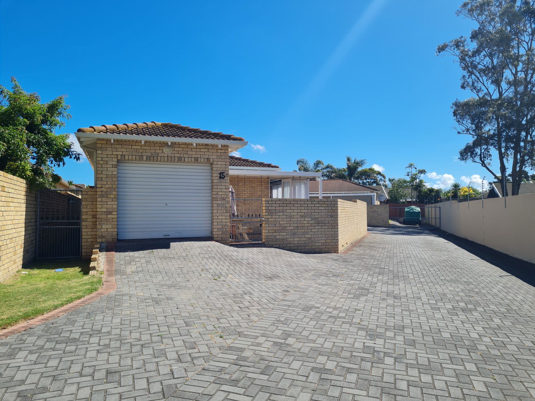 Townhouse to rent in Lorraine - 1PLZ1722653