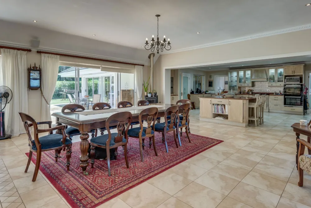 Security estate home for sale in Theescombe - 1PLZ1720249