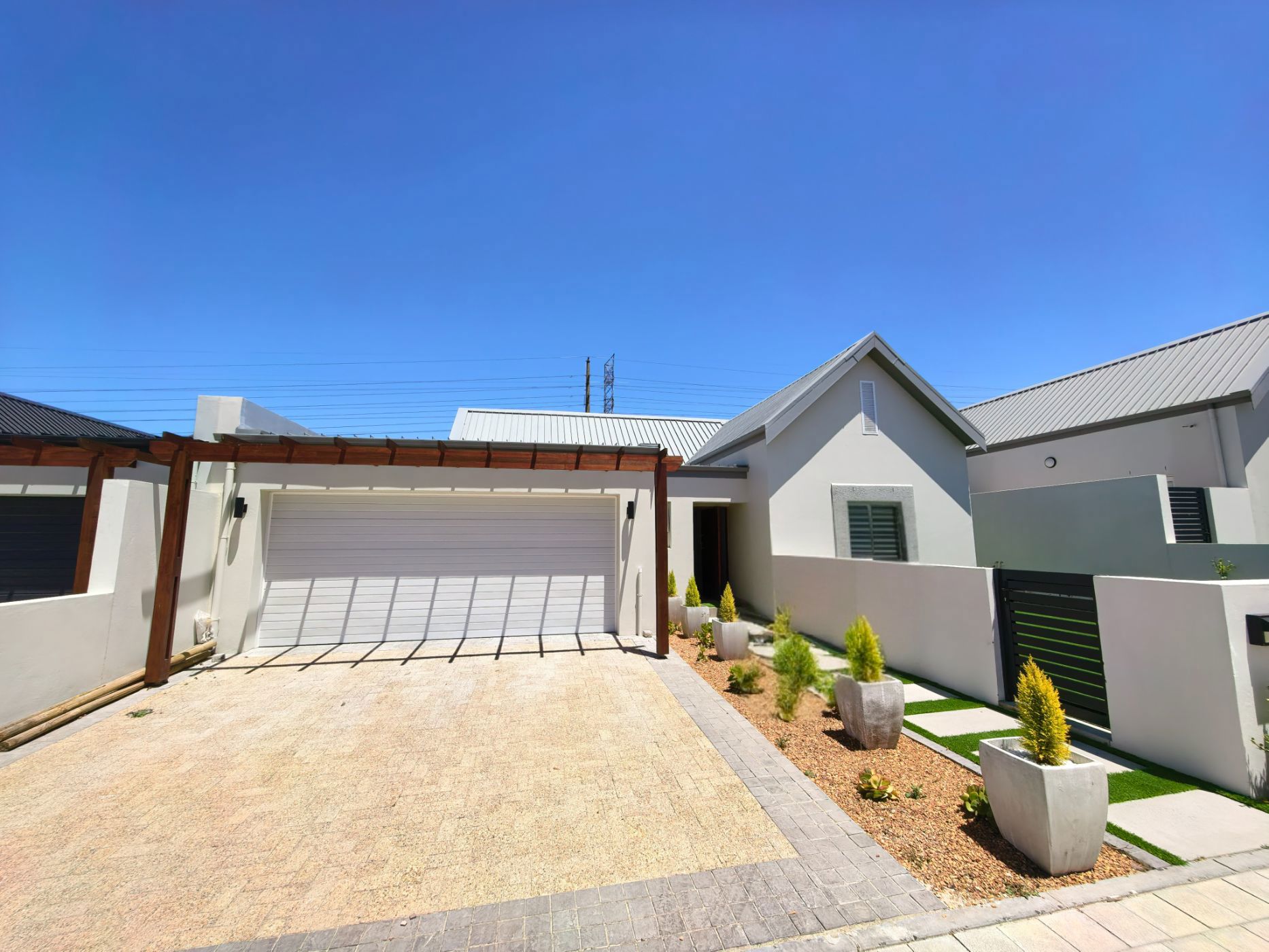 House sold in Sitari Country Estate - SW1738818