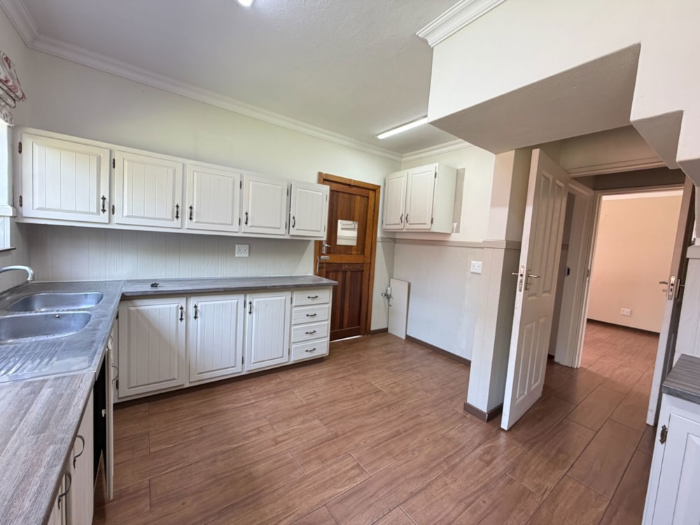 Townhouse to rent in Hayfields - 1PM1723051