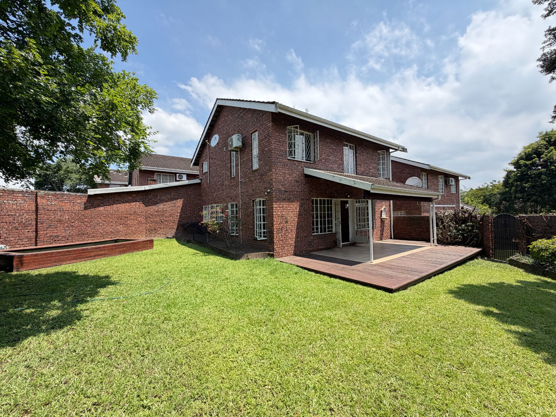 Townhouse to rent in Hayfields - 1PM1723051