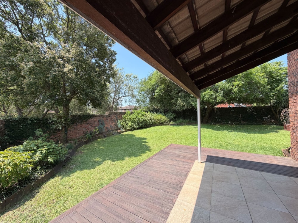 Townhouse to rent in Hayfields - 1PM1723051