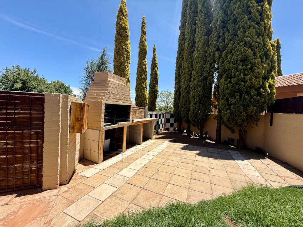 Townhouse for sale in Spitskop - 1BX1704351 Townhouse for sale in Spitskop - 1BX1704351