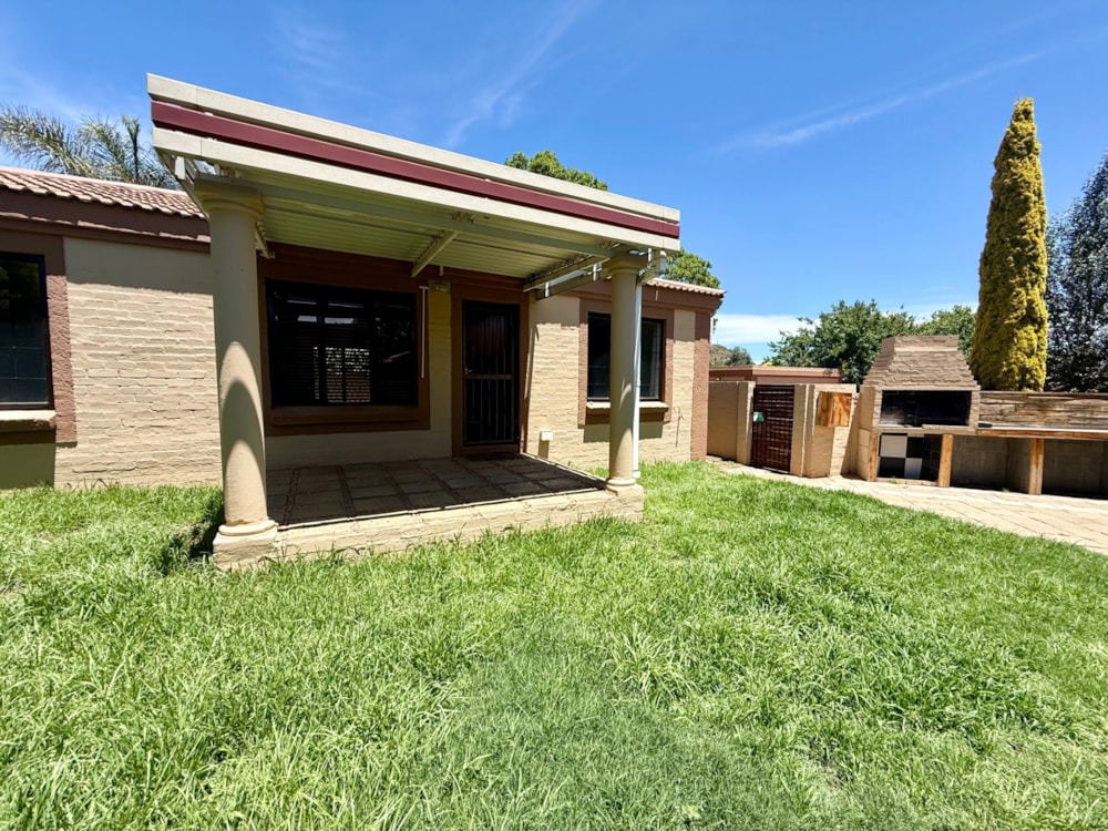 Townhouse for sale in Spitskop - 1BX1704351 Townhouse for sale in Spitskop - 1BX1704351