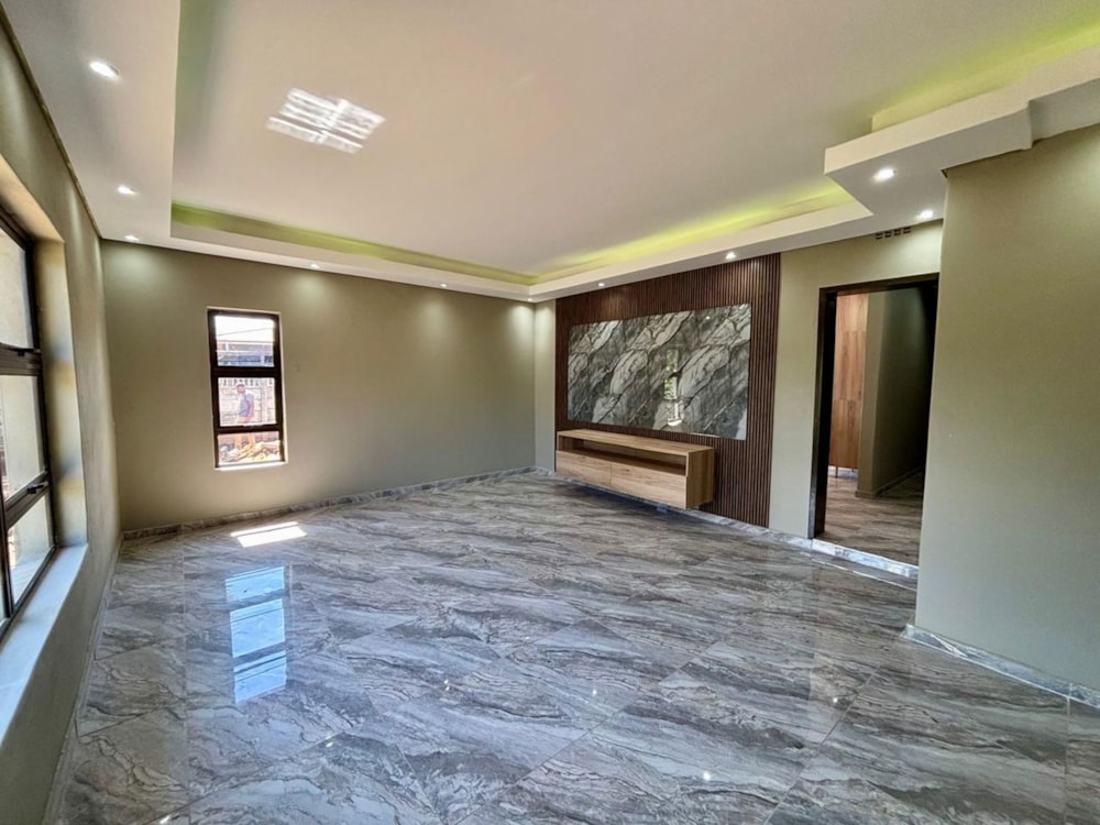 House for sale in Bayswater - 1BX1721795