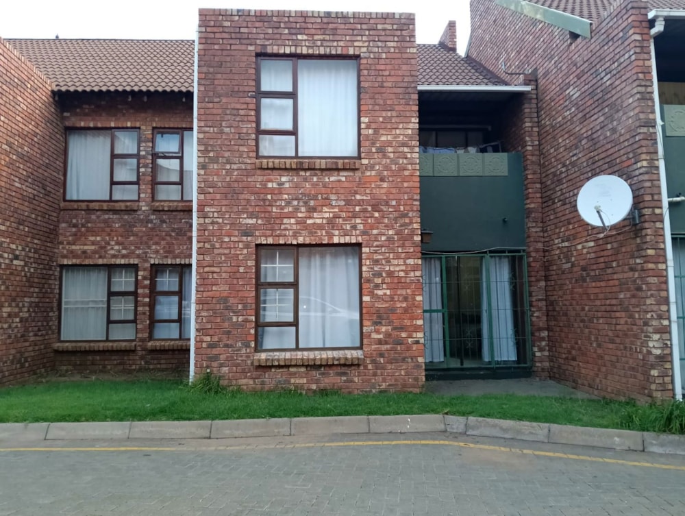 Townhouse to rent in Langenhovenpark - 1BX1713835 Townhouse to rent in Langenhovenpark - 1BX1713835