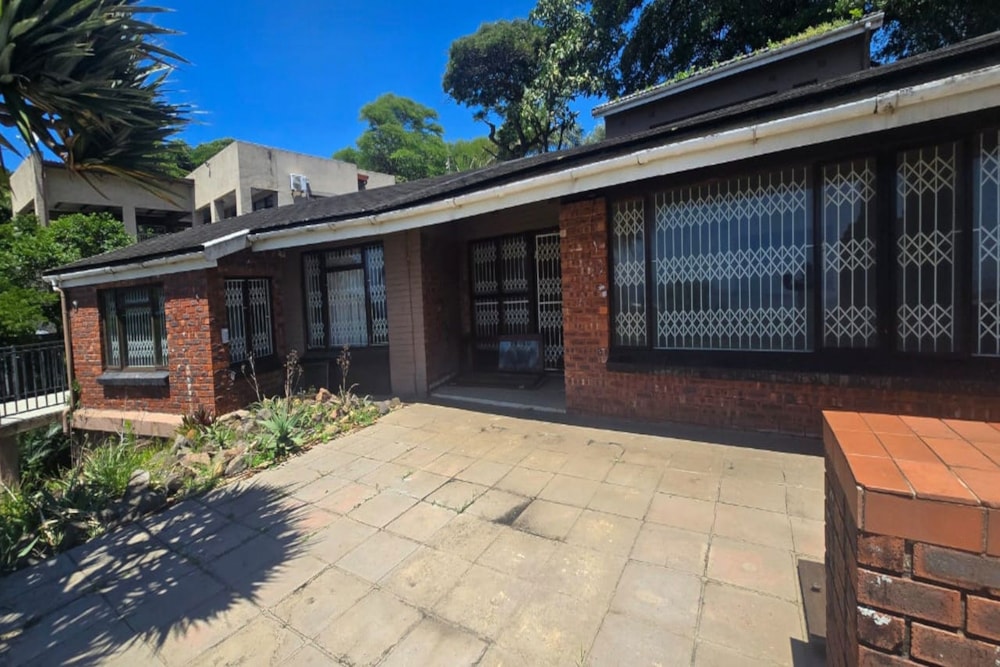 House for sale in Athlone Park - 1WB1723494 House for sale in Athlone Park - 1WB1723494