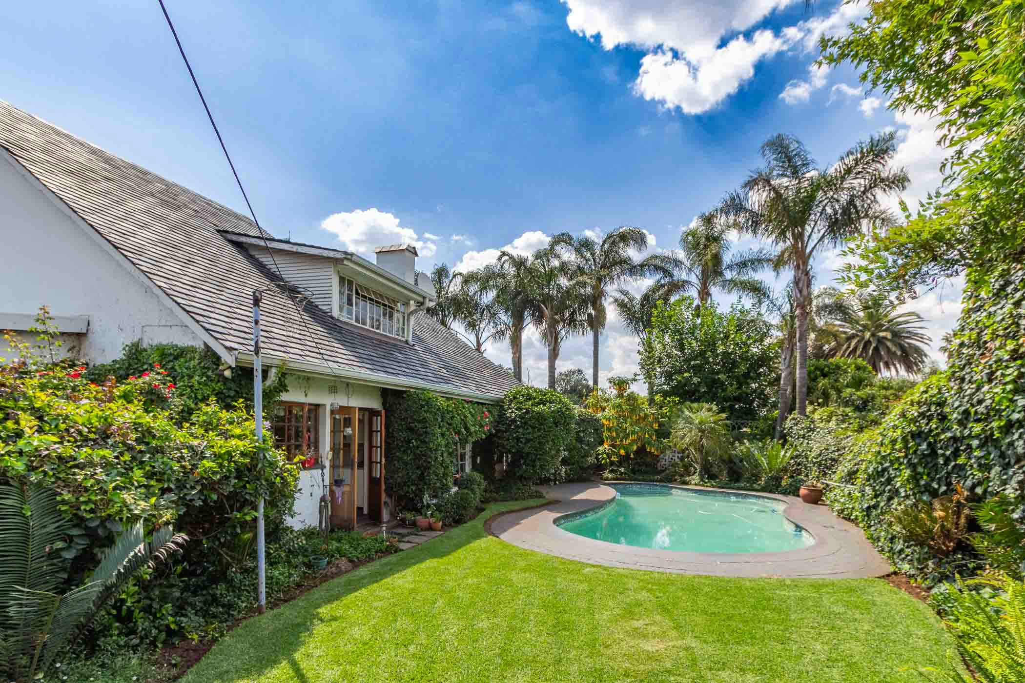 Double-storey house for sale in Western Extension - EN1721234