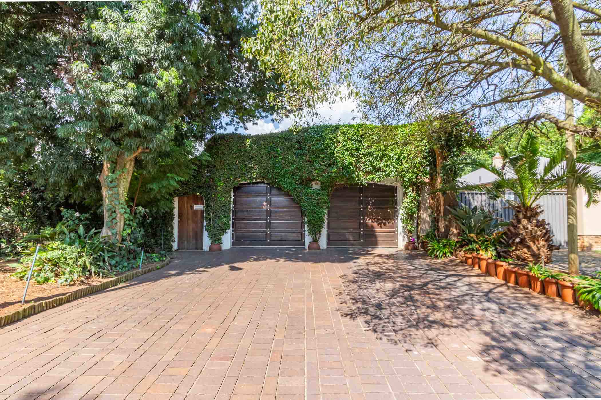 Double-storey house for sale in Western Extension - EN1721234