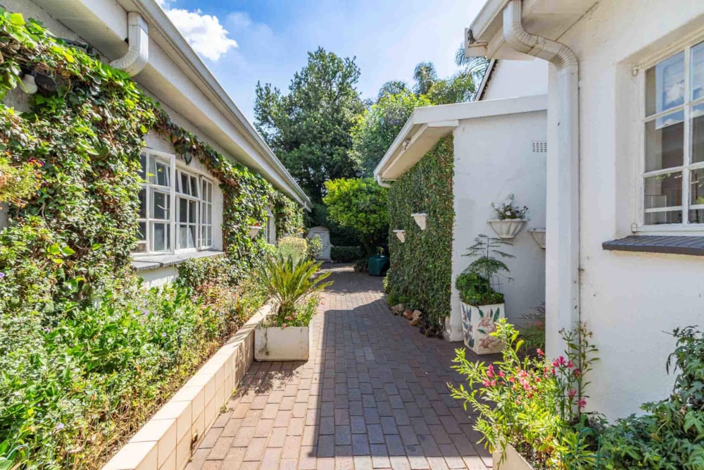 Double-storey house for sale in Western Extension - EN1721234 Double-storey house for sale in Western Extension - EN1721234