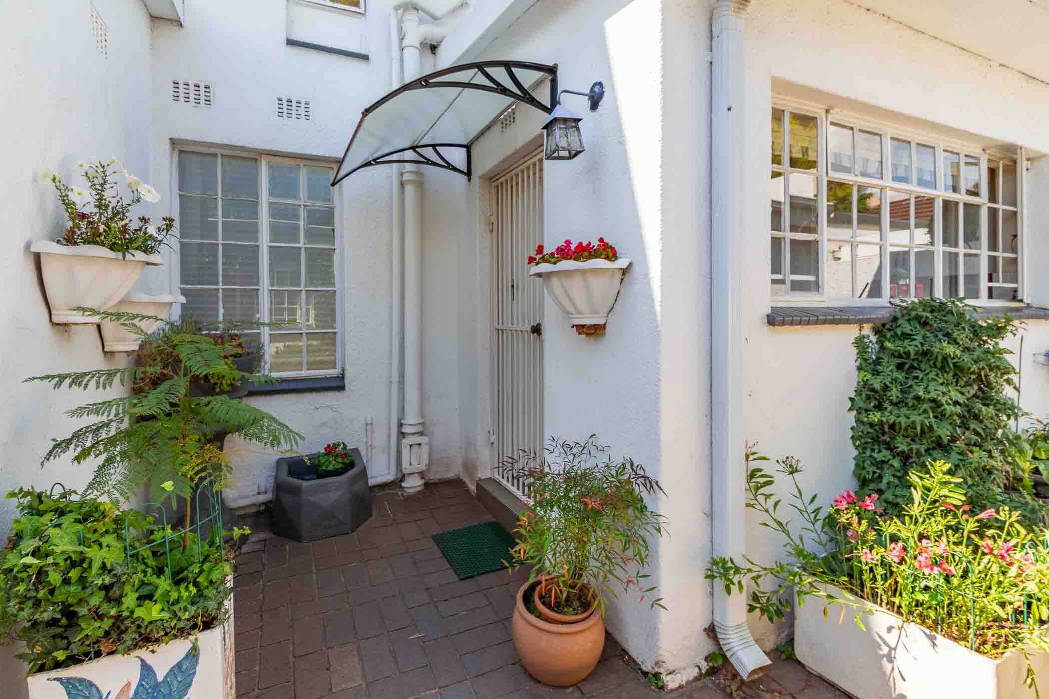 Double-storey house for sale in Western Extension - EN1721234