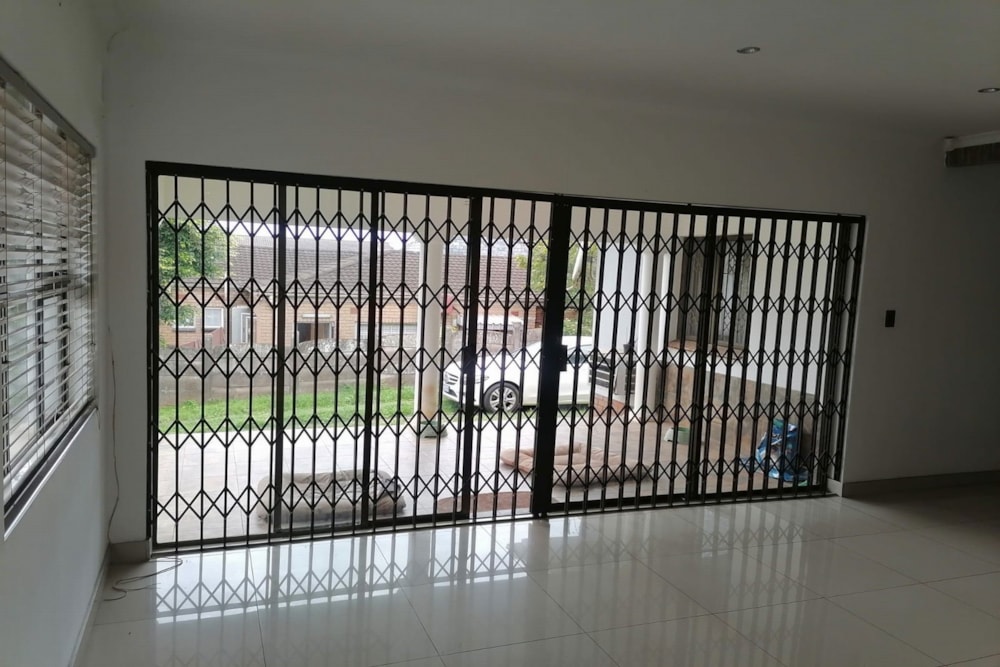 House for sale in Isipingo Hills - 1WB1722985 House for sale in Isipingo Hills - 1WB1722985