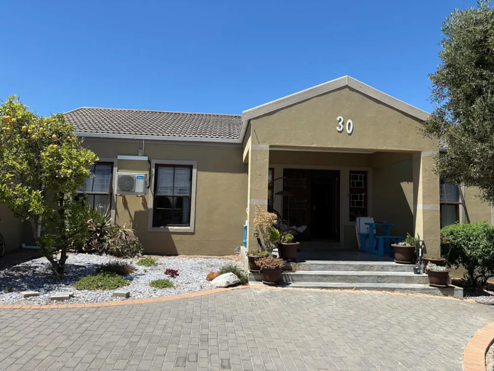 House let in Yzerfontein - LBL1722602 House let in Yzerfontein - LBL1722602