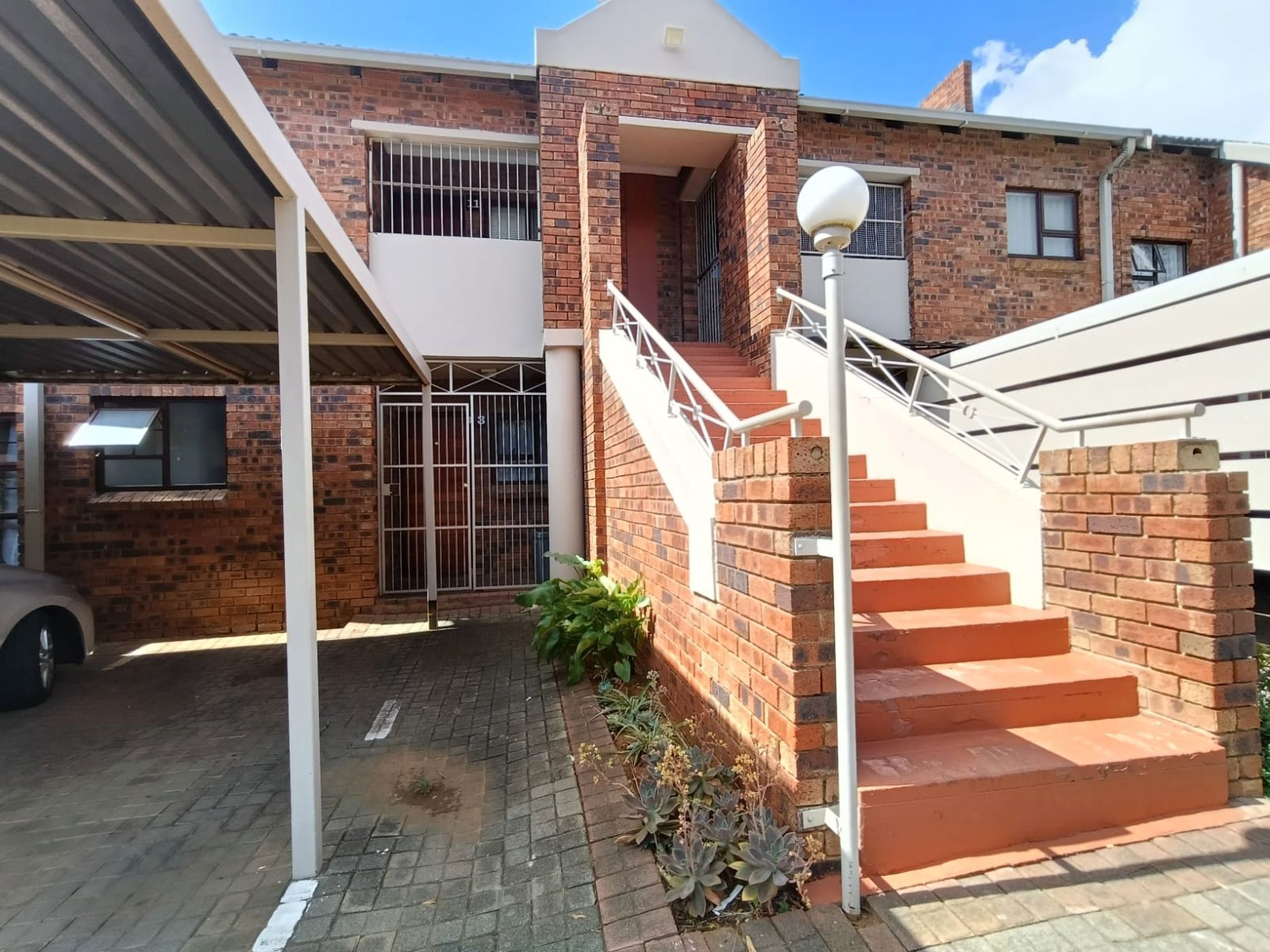 Townhouse to rent in Langenhovenpark - 1BX1720929