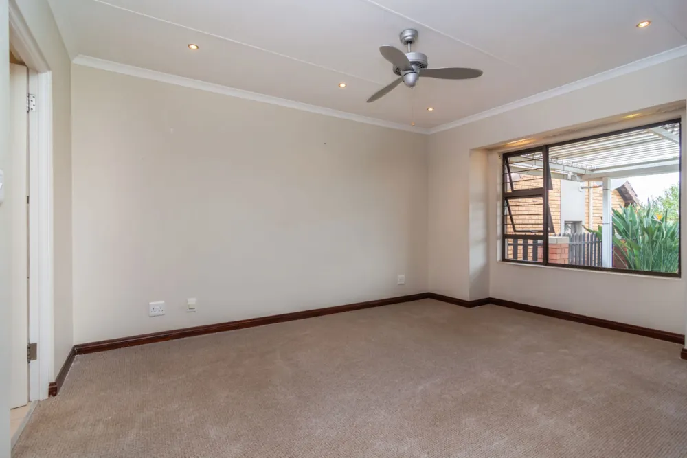 Single-storey retirement home let in Featherbrooke Hills Retirement Village - 1KR1722032
