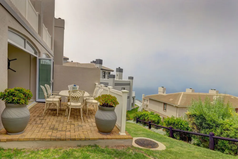 Apartment for sale in Pinnacle Point Golf Estate - 1MB1722202