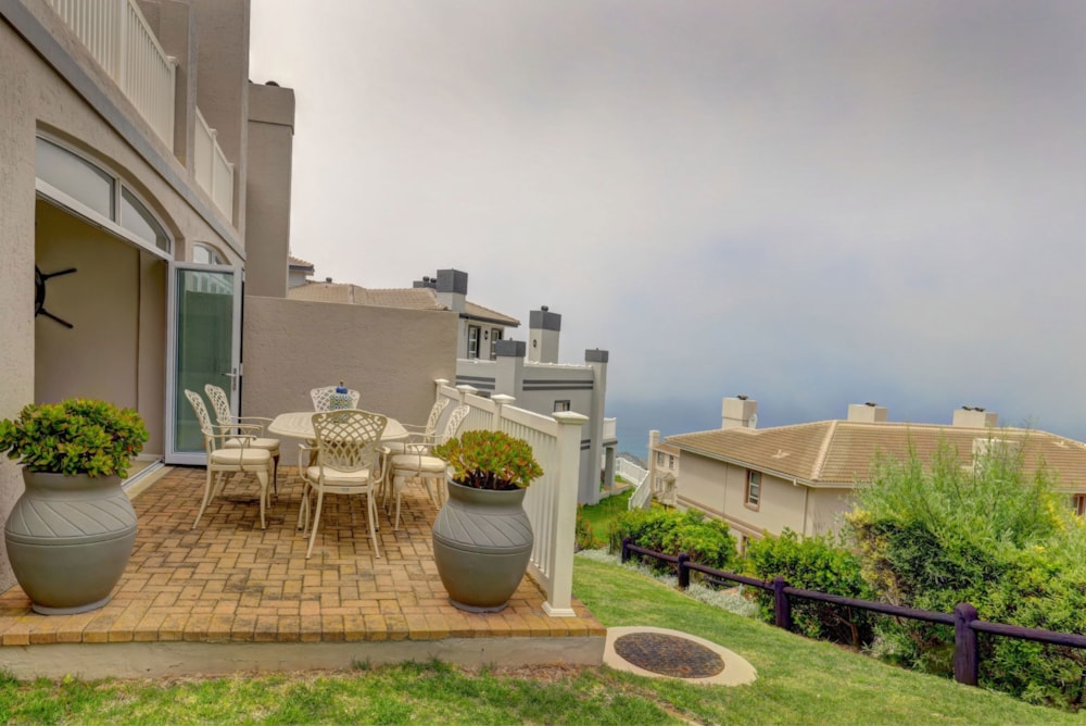 Apartment for sale in Pinnacle Point Golf Estate - 1MB1722202