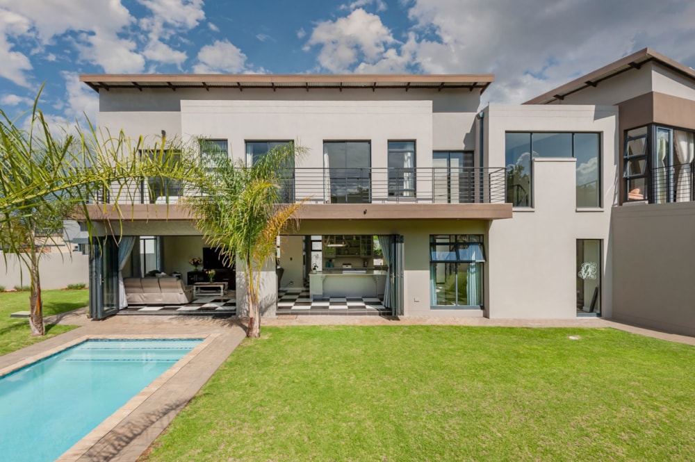 Double-storey house for sale in Copperleaf - 1CU1722929