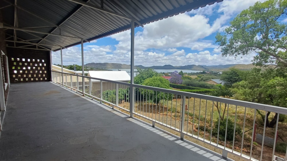 House for sale in Vanderkloof - 1KK1721590 House for sale in Vanderkloof - 1KK1721590