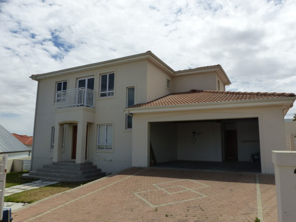 House to rent in Mount Royal Golf & Country Estate - 1SJ1721378 House to rent in Mount Royal Golf & Country Estate - 1SJ1721378