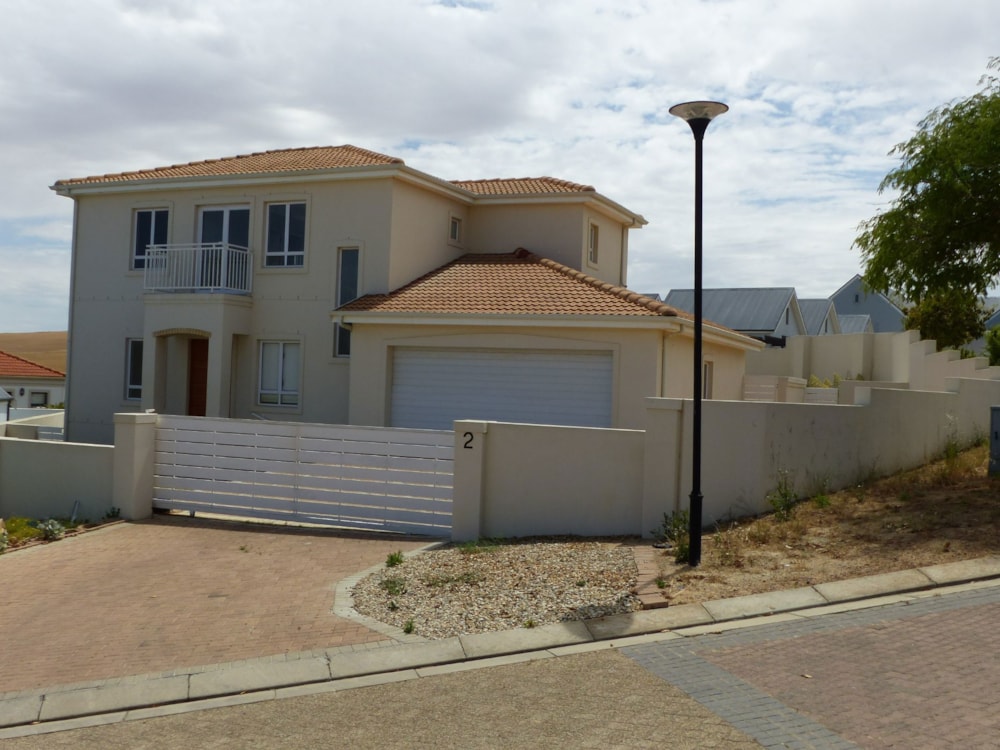 House to rent in Mount Royal Golf & Country Estate - 1SJ1721378 House to rent in Mount Royal Golf & Country Estate - 1SJ1721378