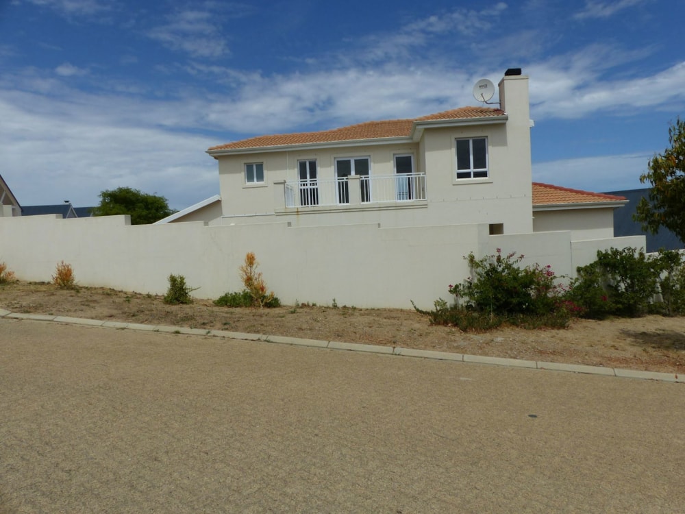 House to rent in Mount Royal Golf & Country Estate - 1SJ1721378 House to rent in Mount Royal Golf & Country Estate - 1SJ1721378