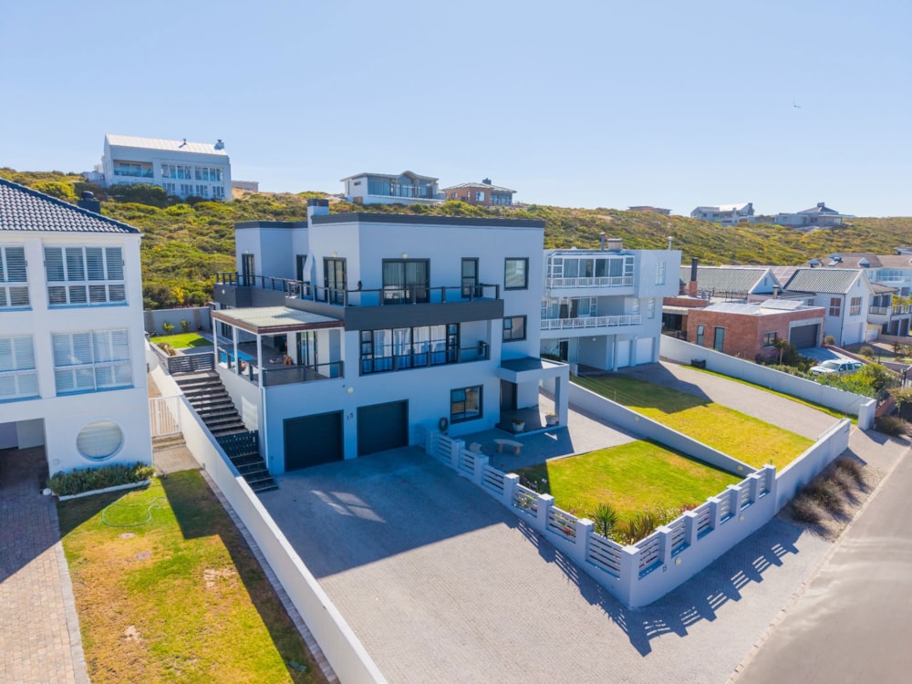 Double-storey house for sale in Yzerfontein - LA1722000 Double-storey house for sale in Yzerfontein - LA1722000