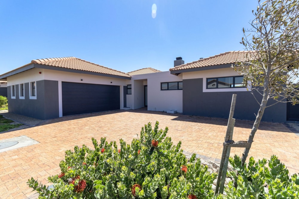 House for sale in Langebaan Country Estate - LA1722647 House for sale in Langebaan Country Estate - LA1722647