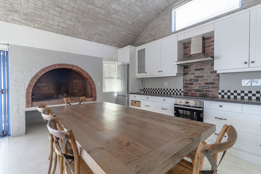 House for sale in Paradise Beach, Langebaan - LA1721280 House for sale in Paradise Beach, Langebaan - LA1721280