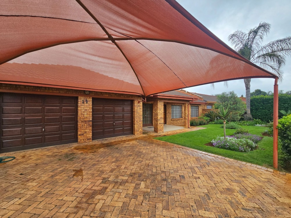 Security complex home to rent in Melodie - 1HR1721530 Security complex home to rent in Melodie - 1HR1721530