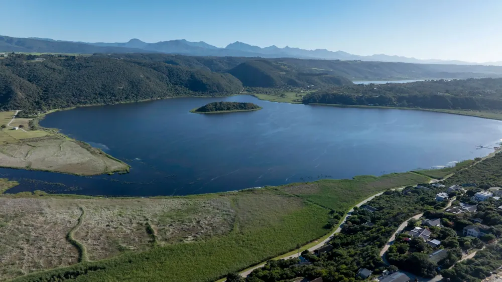 Vacant land sold in Wilderness - GEO1722775