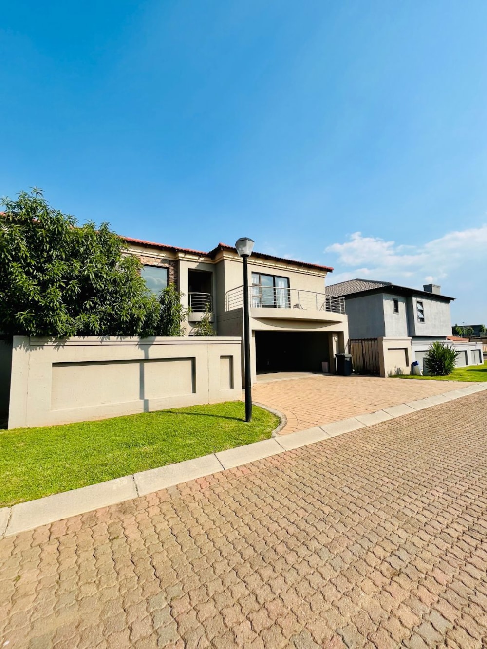 House for sale in Blue Hills - MR1720545