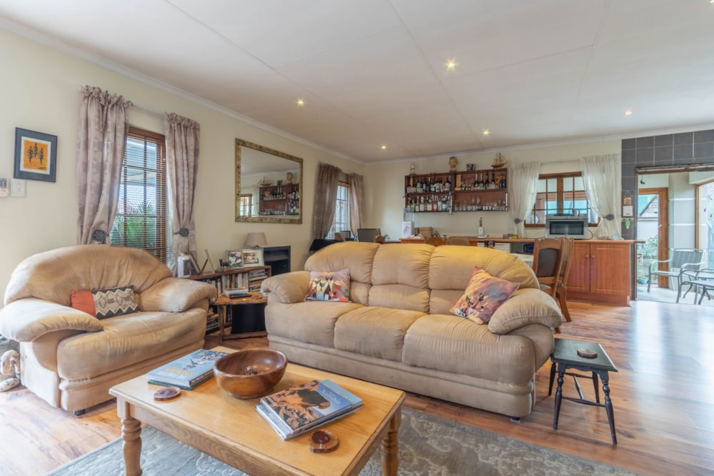 Security estate home for sale in Clearwater Estate - BOK1720264 Security estate home for sale in Clearwater Estate - BOK1720264