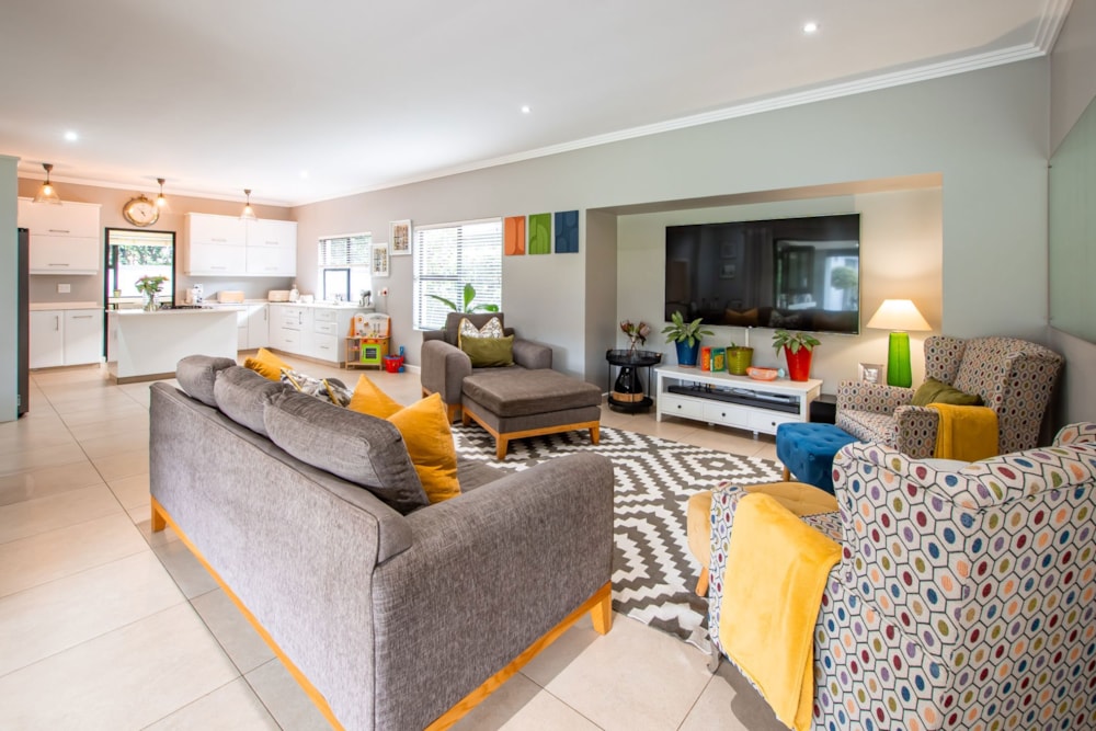 Townhouse for sale in Cotswold Downs Estate - 1KF1720996