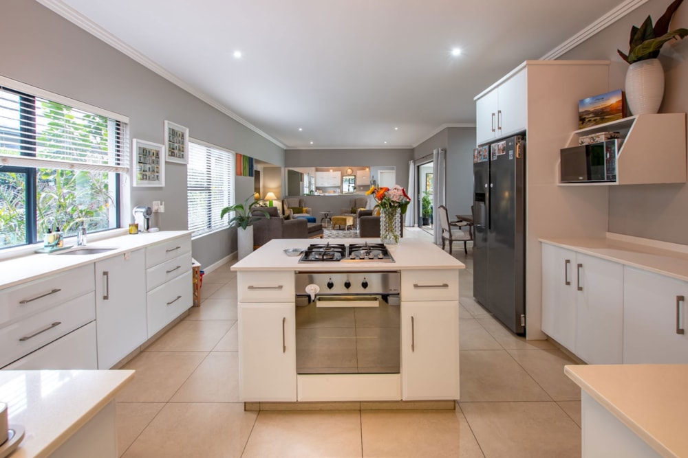 Townhouse for sale in Cotswold Downs Estate - 1KF1720996