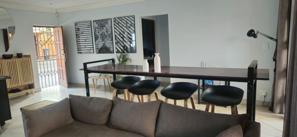 Cluster to rent in New Redruth - 1GV1721144