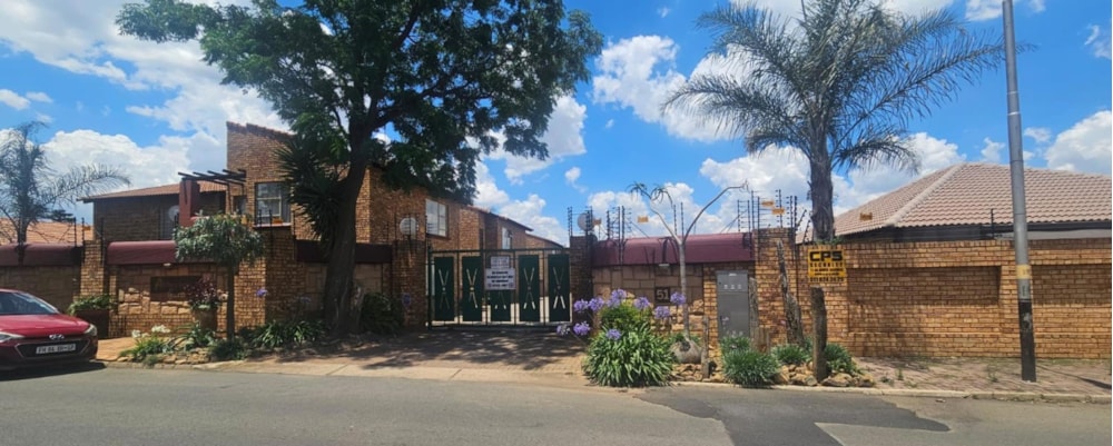 Townhouse for sale in New Redruth - 1GV1724231 Townhouse for sale in New Redruth - 1GV1724231